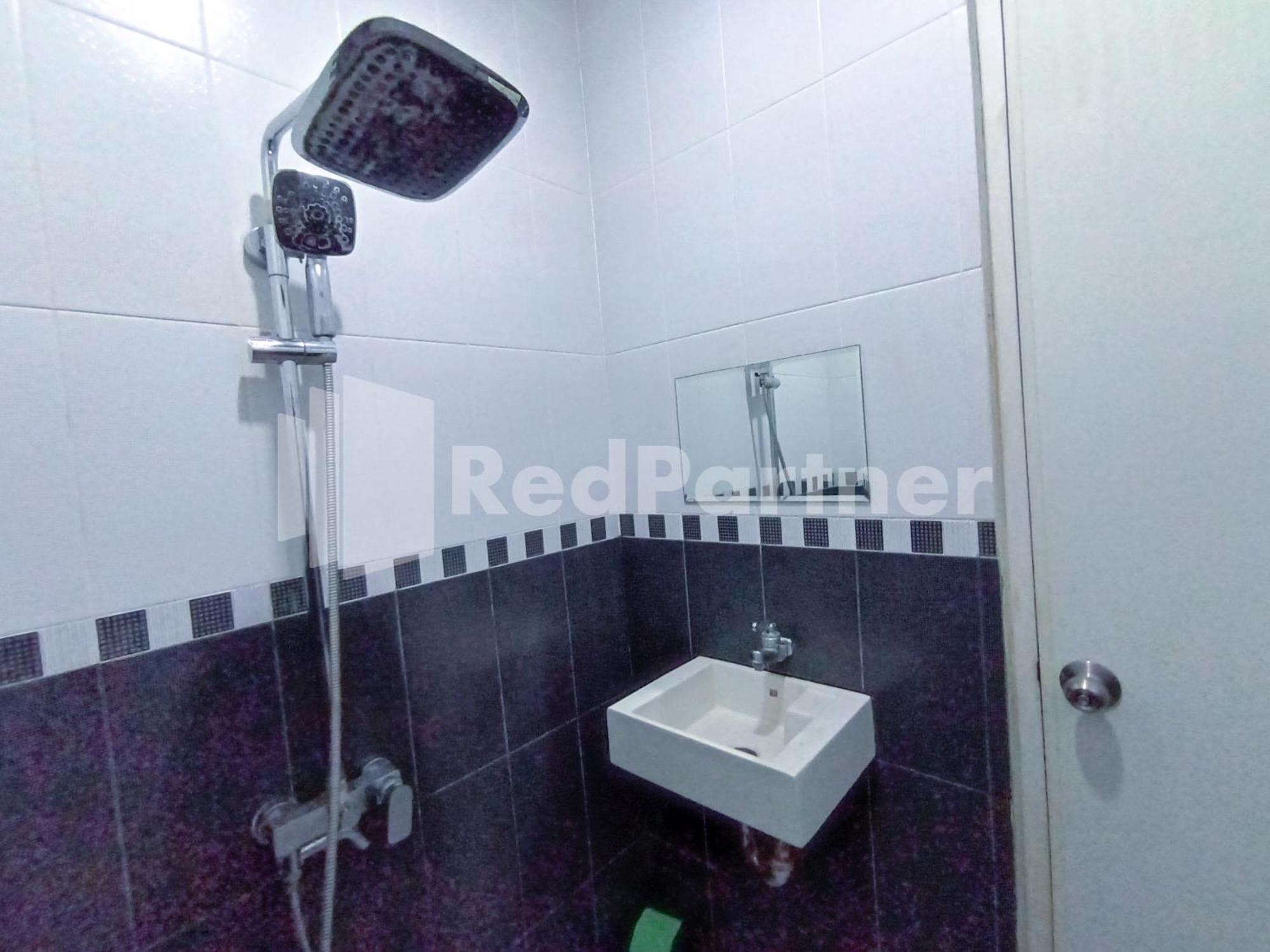 Nillo Hotel Kebumen Mitra Reddoorz Εξωτερικό φωτογραφία