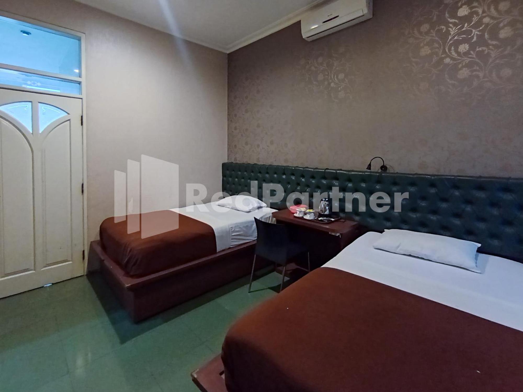 Nillo Hotel Kebumen Mitra Reddoorz Εξωτερικό φωτογραφία