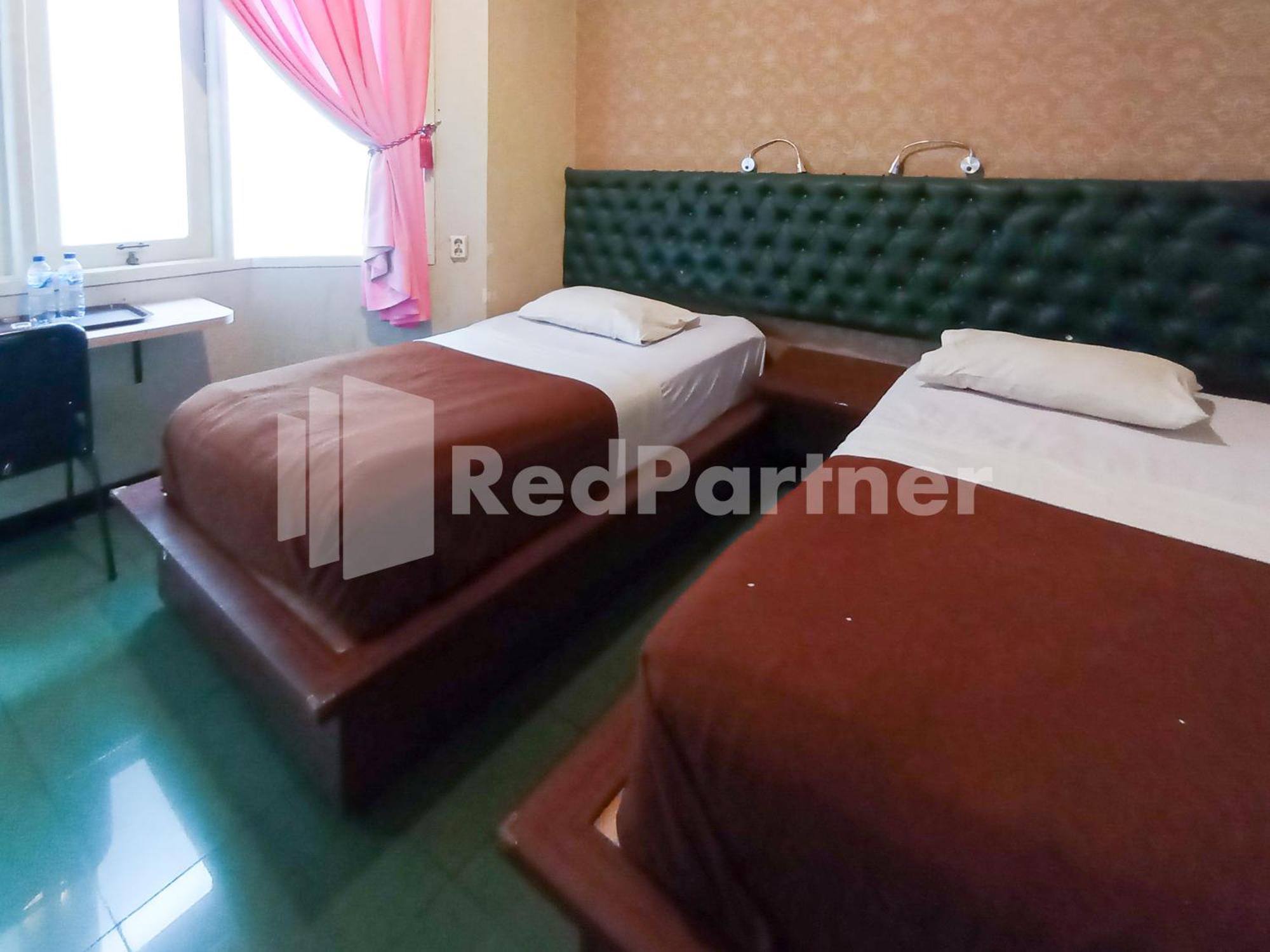 Nillo Hotel Kebumen Mitra Reddoorz Εξωτερικό φωτογραφία